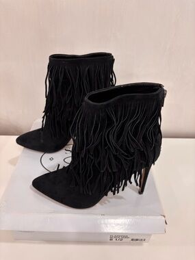 Steve Madden Black Suede Fringe Stiletto Pumps